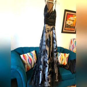 Black silver prom evening gorgeous dress
